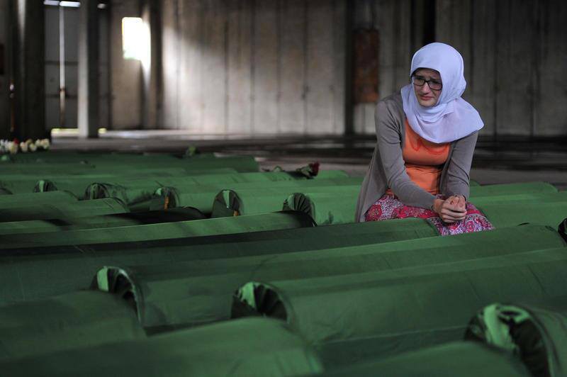 Dipsiz Karanlık,katışıksız Kötülük : Srebrenitsa...lanet Olsun!...