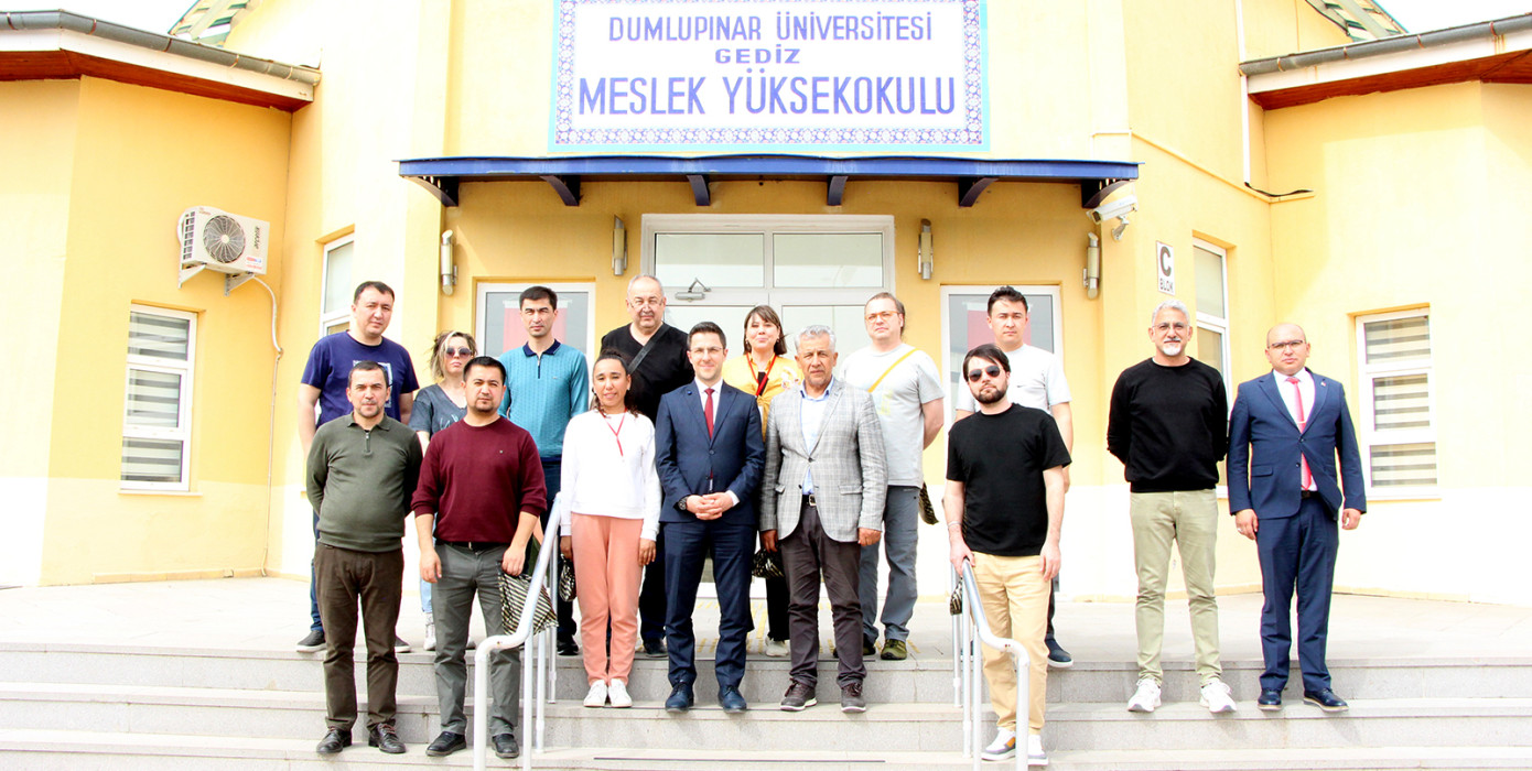 Özbekistan Ulusal Sanat ve Tasarım Enstitüsü Heyetinden Meslek Yüksekokulumuza Ziyaret
